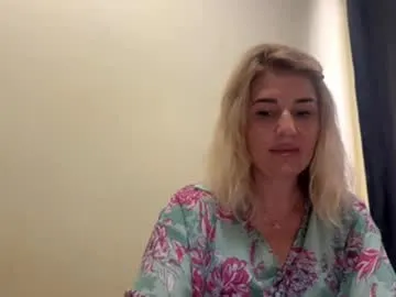 lolaa_darling – webcam model profile photo Image 7