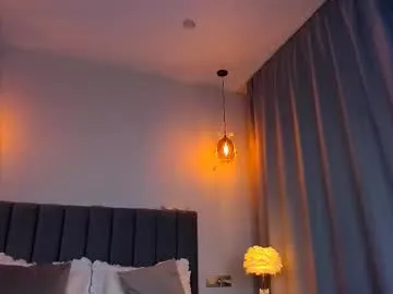 puneripiya – webcam model profile photo Image 2