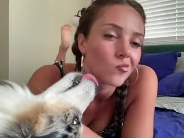 Adara – webcam model profile photo Image 10