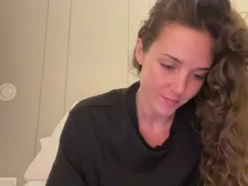 Adara – webcam model profile photo Image 8