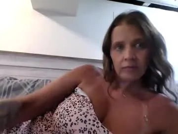 cutie_ruhi – webcam model profile photo Image 2