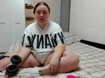 LenaRosen – webcam model profile photo Image 7