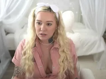 indiana_rouge – webcam model profile photo Image 7