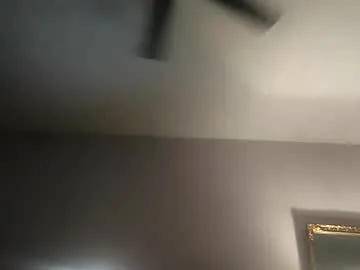 EmmaLevis – webcam model profile photo Image 10