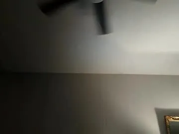 EmmaLevis – webcam model profile photo Image 7