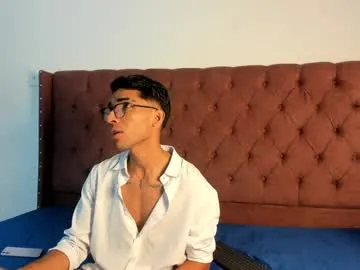 Stephania – webcam model profile photo Image 18