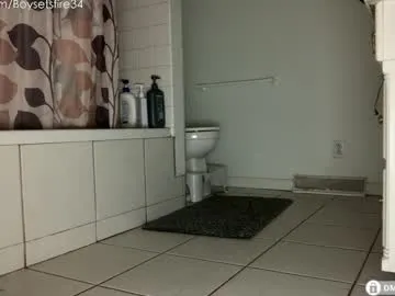 hideonbush051 – webcam model profile photo Image 8