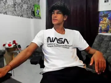 useitorlossit – webcam model profile photo Image 4