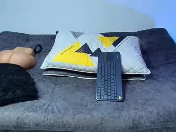 sarisha__ – webcam model profile photo Image 9