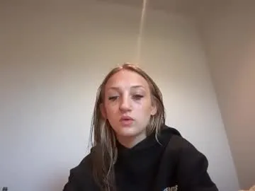 EmiliaWalker – webcam model profile photo Image 15