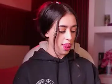 CristiBriceno – webcam model profile photo Image 11