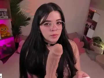 tvycas7 – webcam model profile photo Image 5