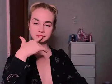 naisharousell – webcam model profile photo Image 7