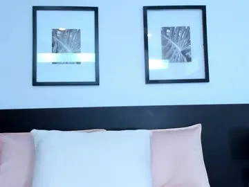 MiaRosey – webcam model profile photo Image 16