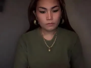 heluejamil – webcam model profile photo Image 12