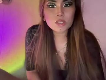 heluejamil – webcam model profile photo Image 2