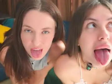 emilywarren296 – webcam model profile photo Image 11