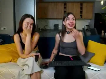 emilywarren296 – webcam model profile photo Image 6