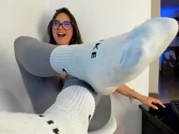 AdelinaLuuna – webcam model profile photo Image 3