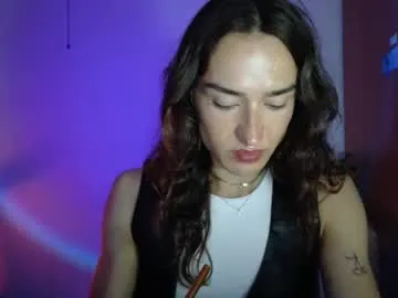 sanvi13 – webcam model profile photo Image 8