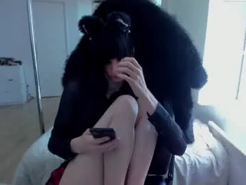 iamsomeone1234 – webcam model profile photo Image 3