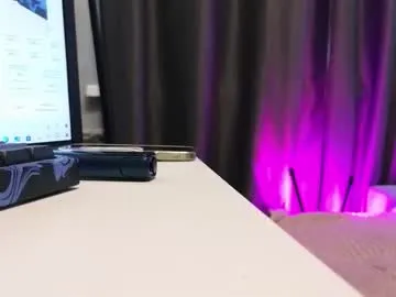 sweetkarmababy – webcam model profile photo Image 19