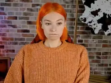 EmilyHart – webcam model profile photo Image 2