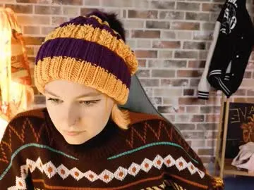 EmilyHart – webcam model profile photo Image 8