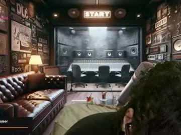 tvycas7 – webcam model profile photo Image 2