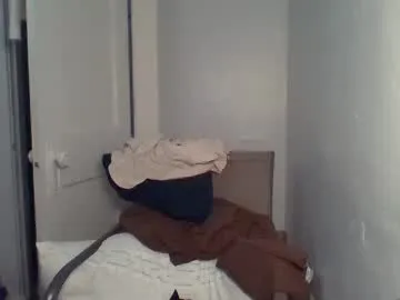 iamsomeone1234 – webcam model profile photo Image 6