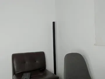 lolaa_darling – webcam model profile photo Image 10