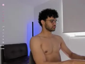 lolaa_darling – webcam model profile photo Image 7