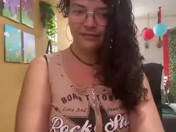 puneripiya – webcam model profile photo Image 10