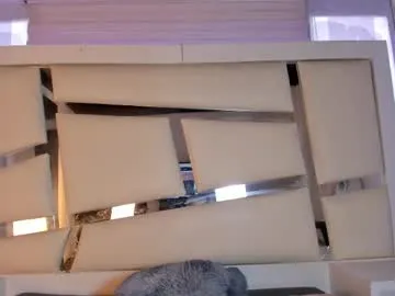 iamsomeone1234 – webcam model profile photo Image 2