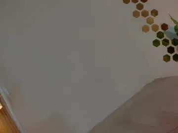 ziyaa_1 – webcam model profile photo Image 13