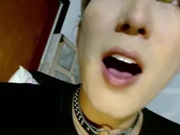 keranimaralaa33409304290 – webcam model profile photo Image 8