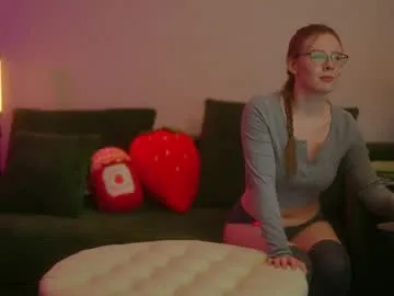 AmeliaPump – webcam model profile photo Image 8