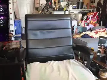 MilaDelays – webcam model profile photo Image 15