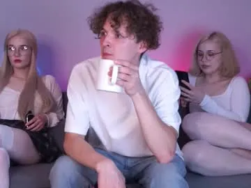 yournewkink12 – webcam model profile photo Image 8