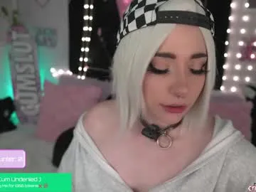 EmiliaWalker – webcam model profile photo Image 2