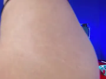 EmiliaWalker – webcam model profile photo Image 2