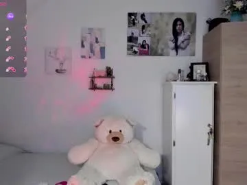 EllaDeLuna – webcam model profile photo Image 4