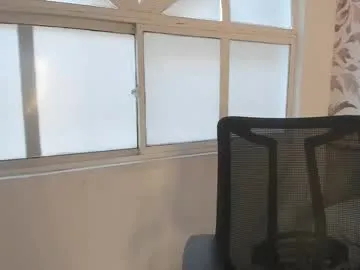 iamsomeone1234 – webcam model profile photo Image 7