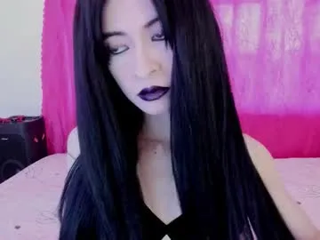 mae_nathan – webcam model profile photo Image 8