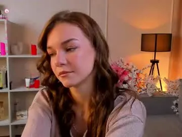 AniClark – webcam model profile photo Image 11