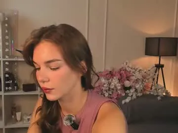 AniClark – webcam model profile photo Image 17