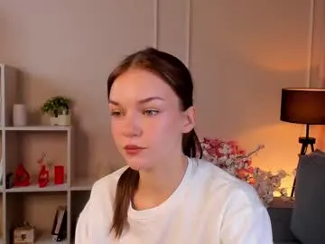 AniClark – webcam model profile photo Image 5