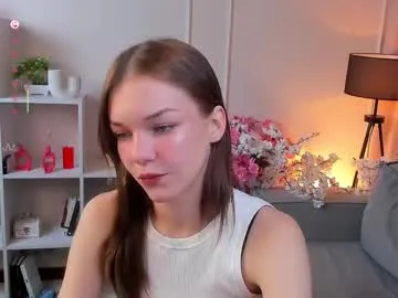 AniClark – webcam model profile photo Image 6