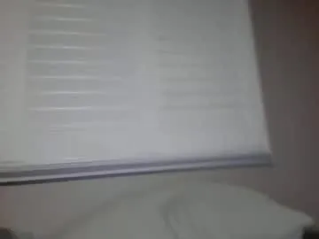 BellaLeen – webcam model profile photo Image 10