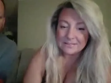 BellaLeen – webcam model profile photo Image 11